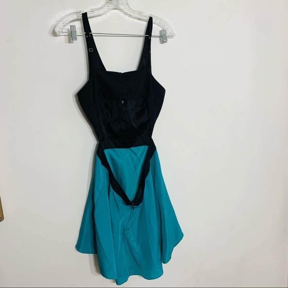 Guess Marciano color block open back a line mini dress 8 - Picture 6 of 7